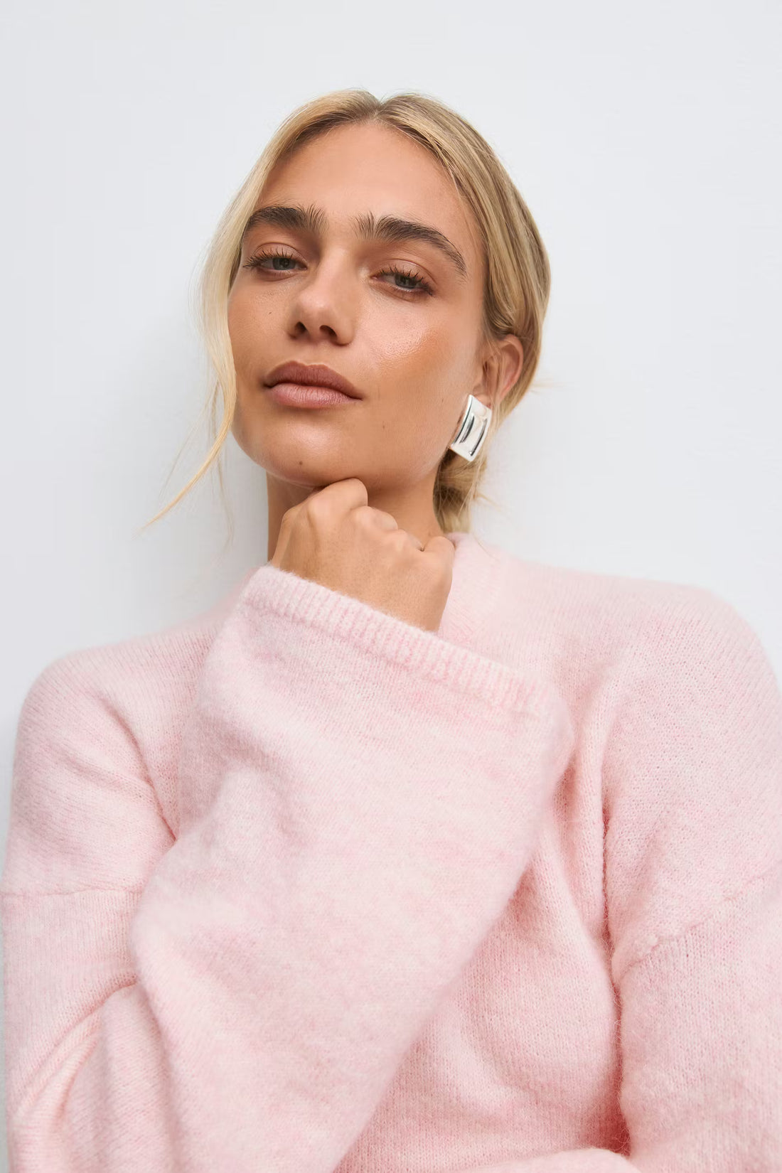 Wide sleeve knitted sweater