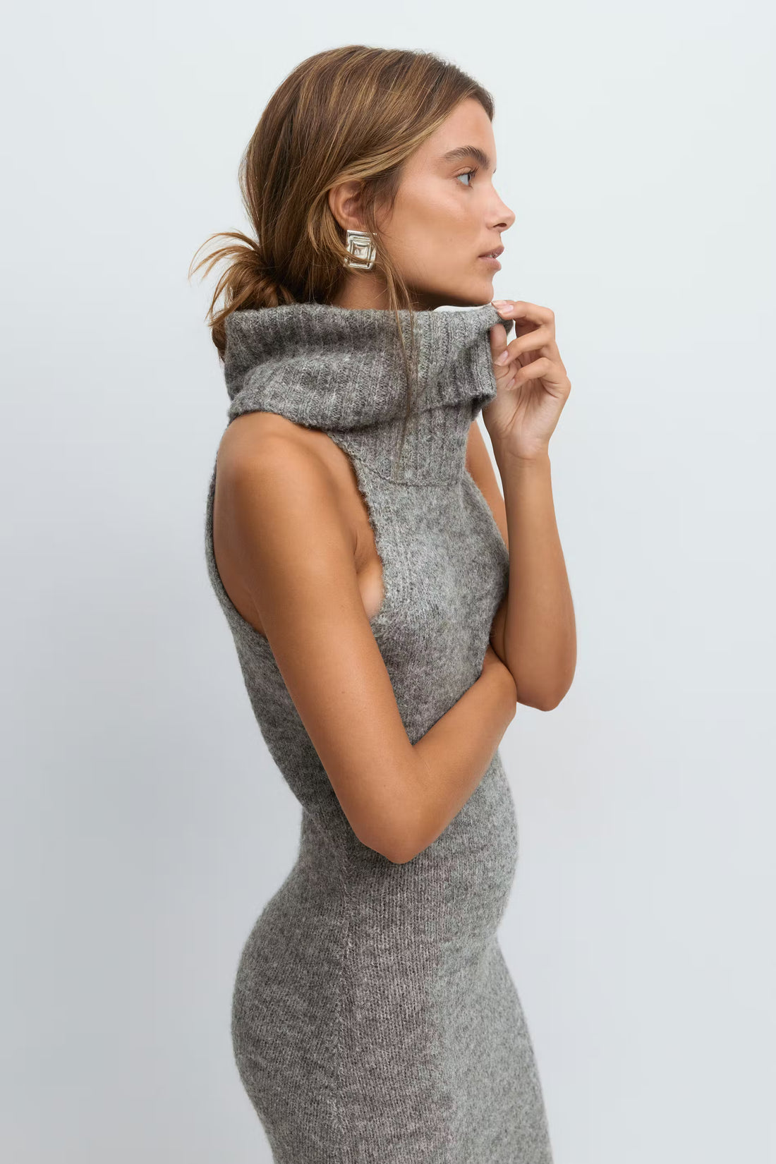 Sleeveless polo knitted dress