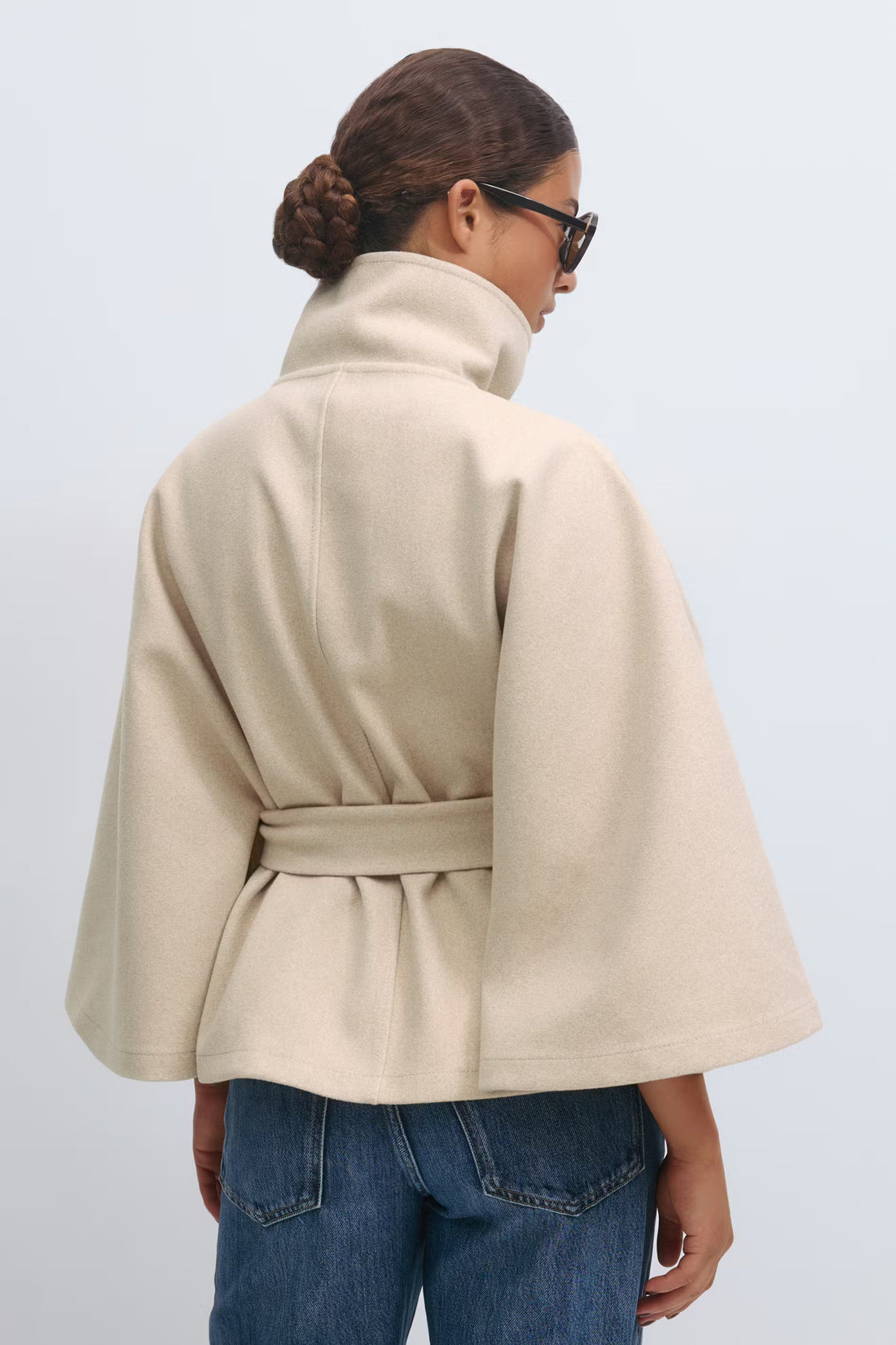 Belt cape jacket