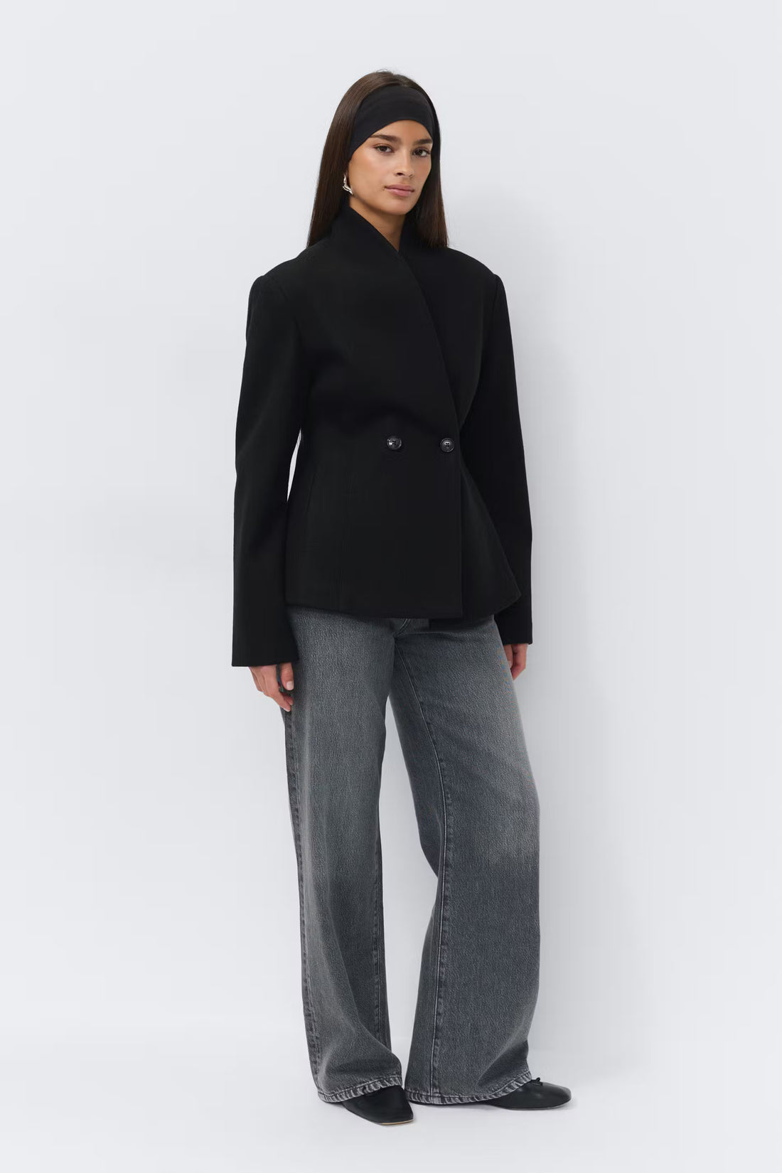 Shaped wool blend jacket