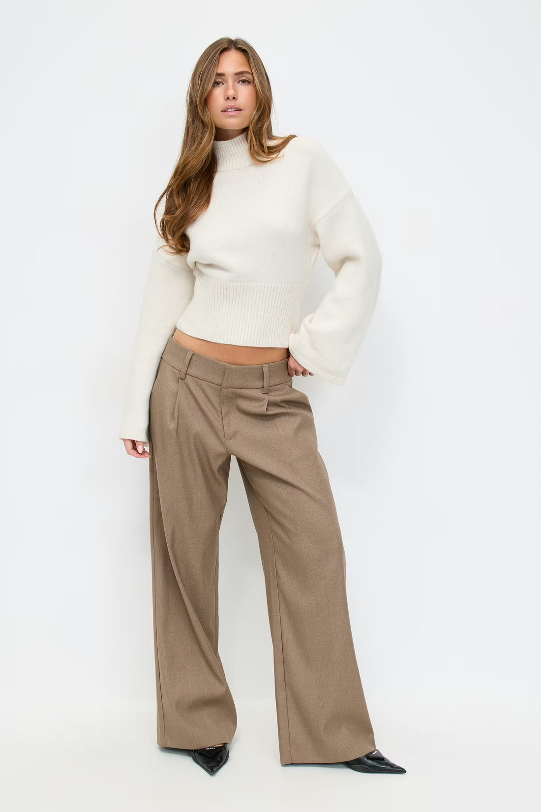 Funnel neck knitted sweater