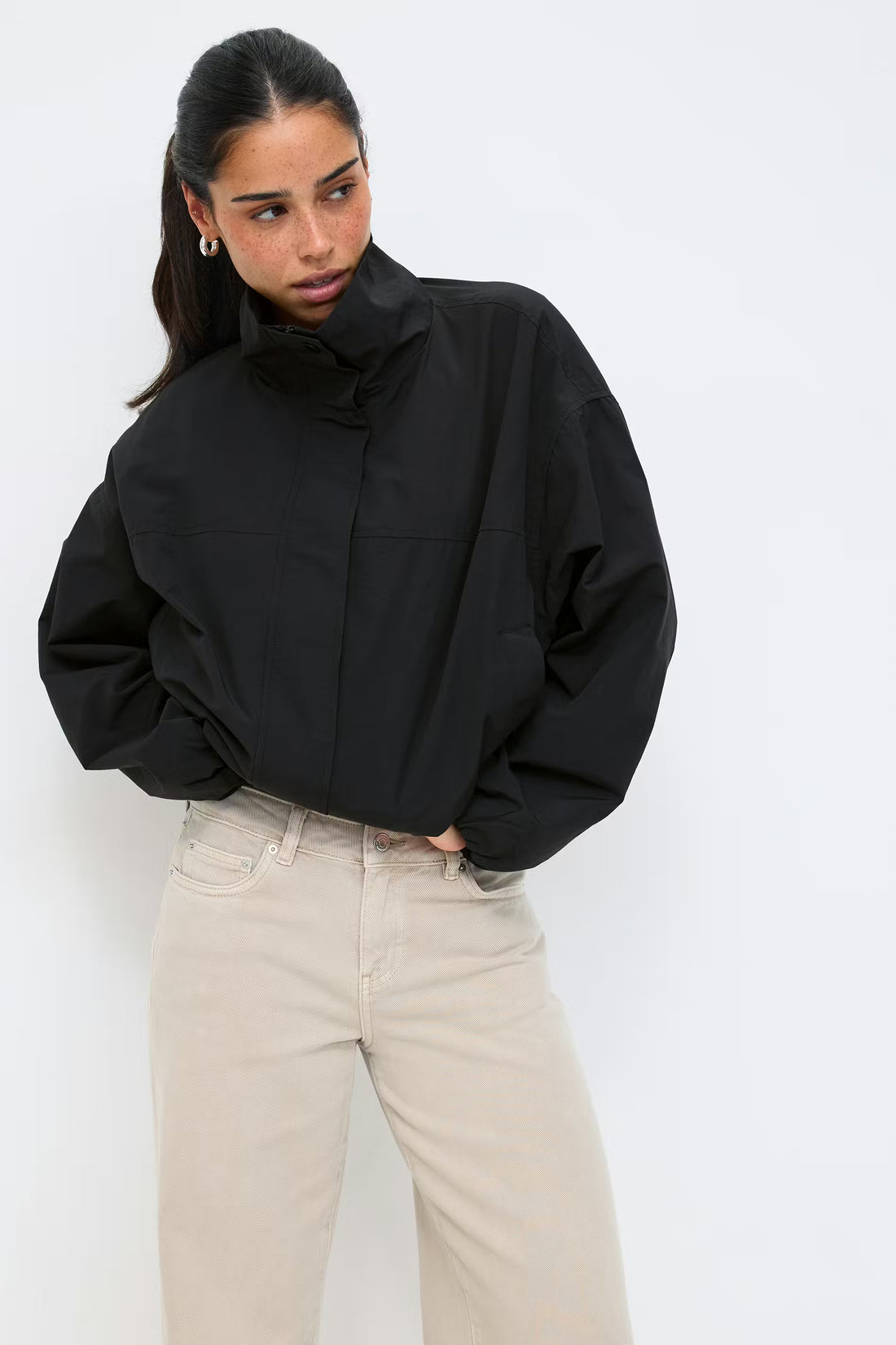 High neck sporty jacket